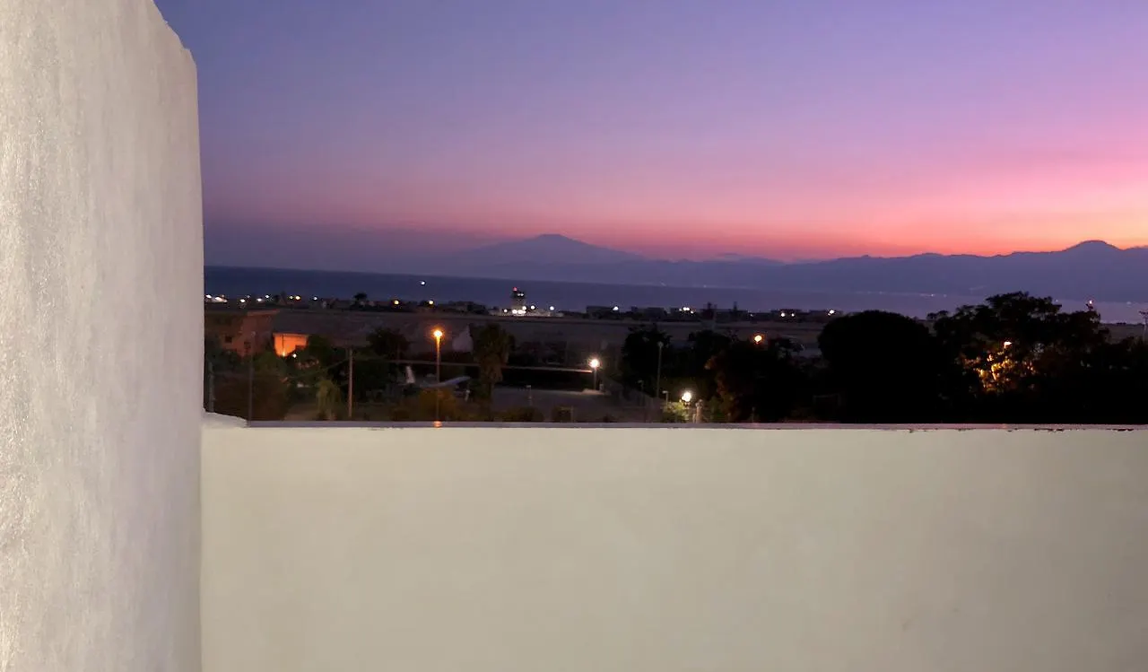 Bed and Breakfast Charm Airport à Reggio de Calabre 2*,